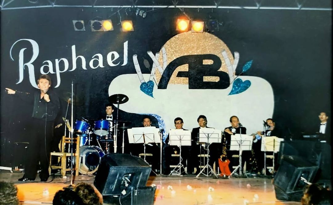 Una de las estrellas que llegaron a presentarse en el "Andy Bridges" fue el divo Raphael. Cortesía Andrés Puentes.