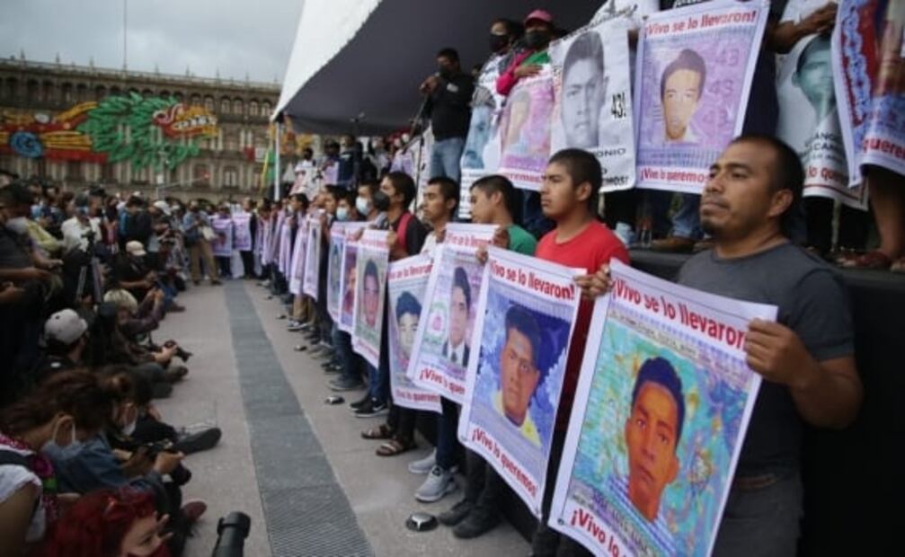 Marcha de Ayotzinapa, minuto a minuto
