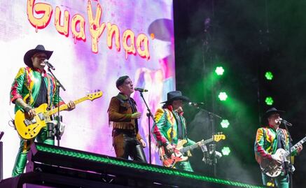 Bronco enciende la Arena Ciudad de México y sorprende con la aparición de Guaynaa