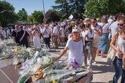 Miles marchan en Francia tras asesinato de Lyhanna, niña de 11 años; agresor contaba con denuncias previas por pederastia