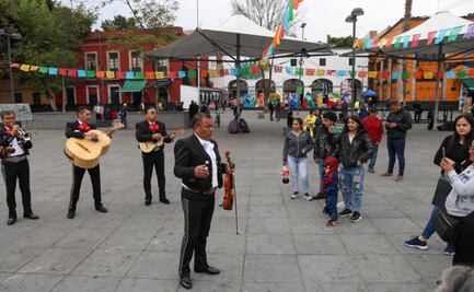 “Hermoso cariño...”; luce plaza Garibaldi semivacía durante celebración por el día Internacional del Mariachi