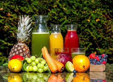 Desintoxica tu organismo con estas 3 bebidas naturales