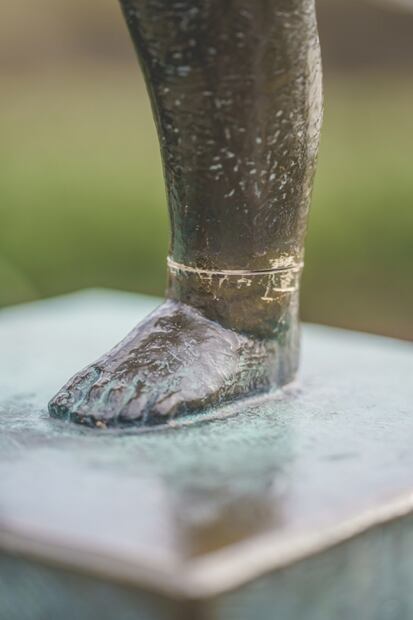 ¿Por qué el vandalismo a estatua de un bebé furioso gigante causa indignación en Noruega?