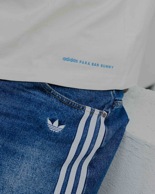 La playera está disponible únicamente en blanco y negro. Foto: Instagram @adidasmx