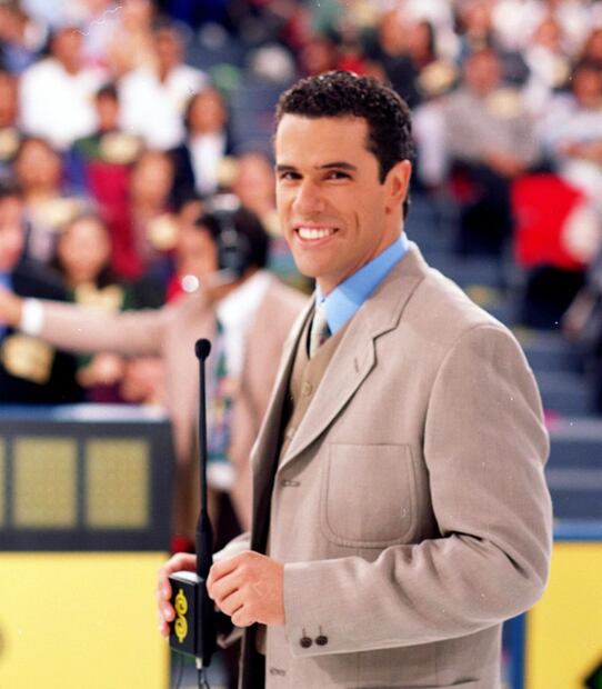 Marco Antonio Regil es mejor conocido por su conducción el los programas de concursos "Atínale al precio" y "100 mexicanos dijeron".
Foto: Instagram
