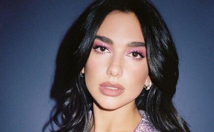 Dua Lipa luce como Barbie con sensual catsuit rosa 