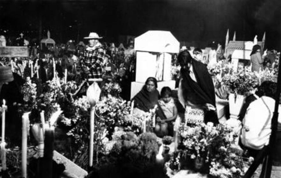 ¿Cómo era el Día de Muertos hace 100 años?