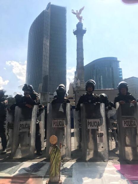 Así fue la marcha feminista del 25N en la CDMX minuto por minuto