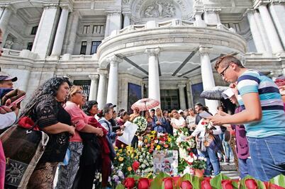 No dejarán de cantarle a “La Comadre”