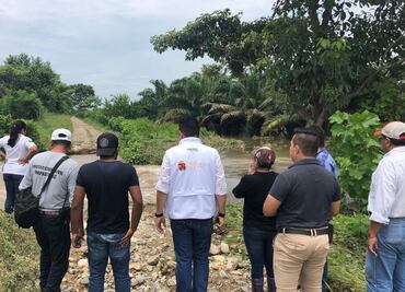Retiran ramas, lodo y basura tras desborde de ríos en Chiapas
