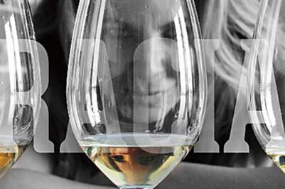 Kate del Castillo brinda con su tequila 