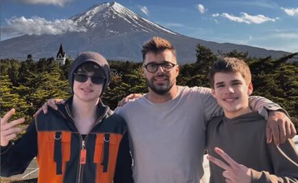 Ricky Martin presume viaje con sus "enormes" hijos en Japón