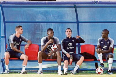 Francia descansa a sus titulares