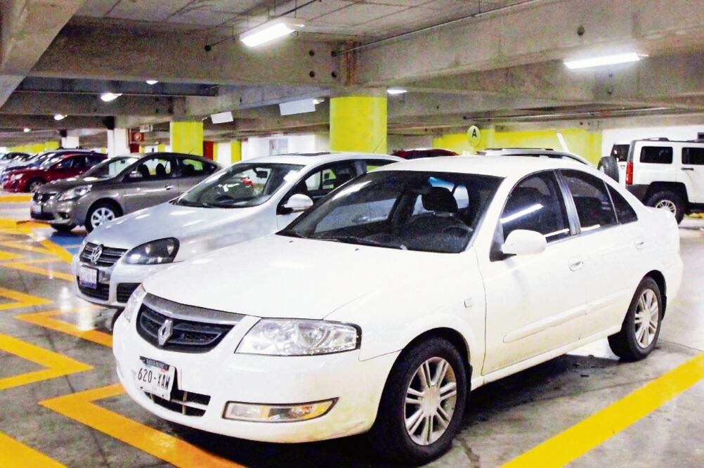 Planteamiento. Autoridades dicen que el cobro a estacionamientos servirá para mitigar el impacto ambiental. (JUAN CARLOS REYES. EL UNIVERSAL)