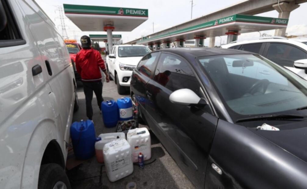 Gasolina rebajada con agua daña 50 vehículos en Ocoyoacac, Edomex