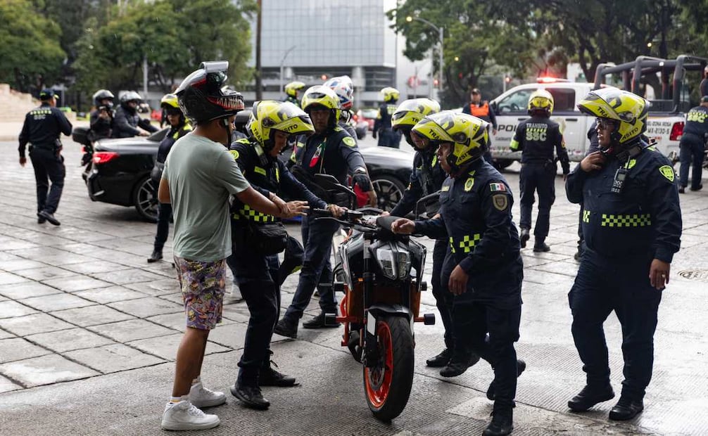 Muchos de los integrantes o participantes de la rodada cometieron violaciones al reglamento de Tránsito.
Foto: Hugo Salvador / EL UNIVERSAL