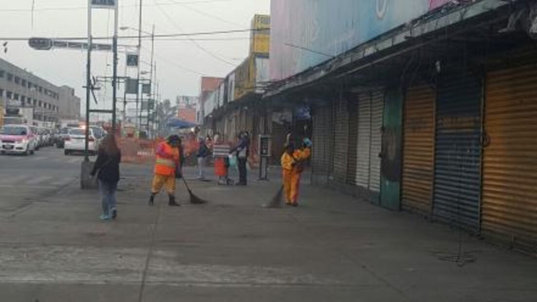 Retiran mil puestos ambulantes de Eje 1 Norte