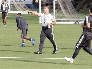 Exigente primer entrenamiento del 'Tata' Martino con la Selección