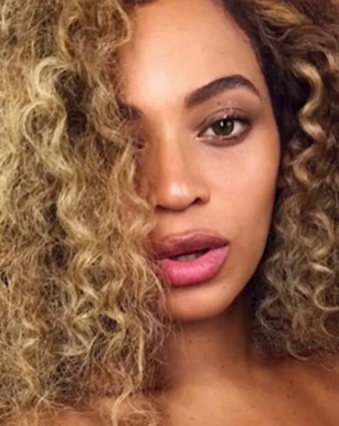 Este impactante vestido de Beyoncé es lo más visto en Internet