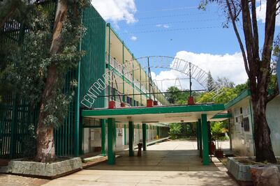 Paran labores escuelas normales de Oaxaca; rechazan modelo educativo