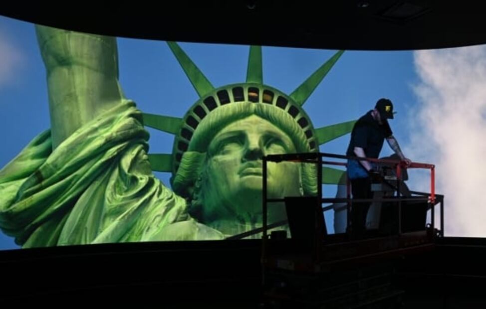 La Estatua de la Libertad tiene "a sus pies" su antorcha original