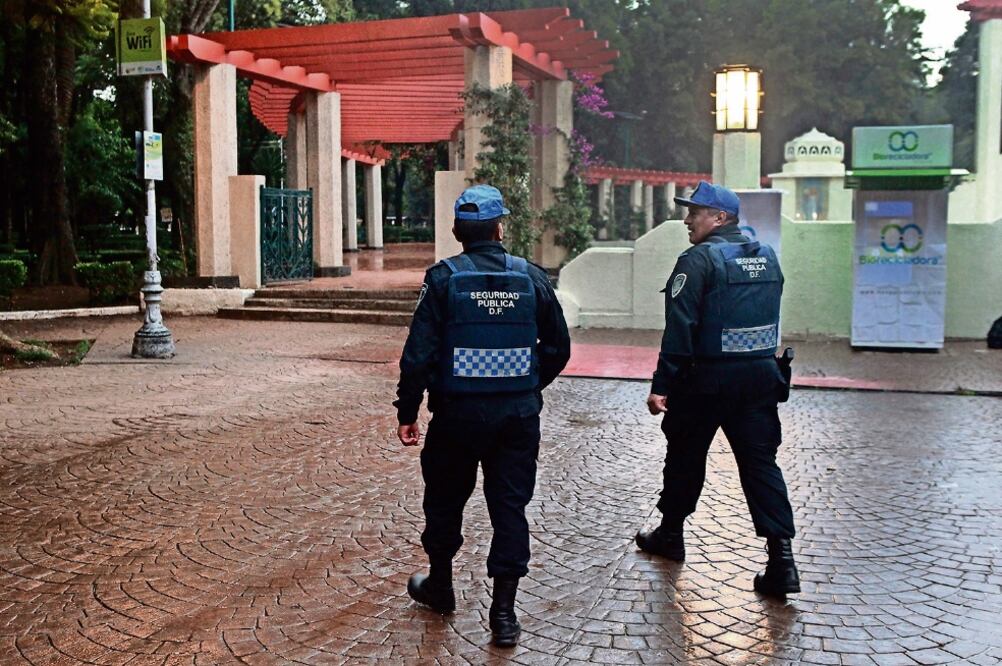 Estas vacaciones, la SSP puso en marcha un operativo de vigilancia en el que participan 18 mil 616 elementos, apoyados con mil 574 vehículos (ARCHIVO EL UNIVERSAL)