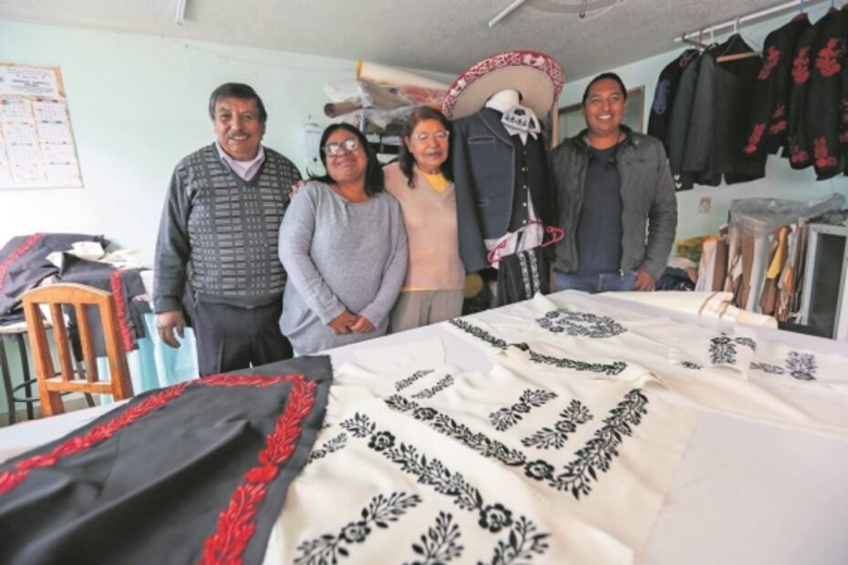 Una sastrería con 31 años de poner de moda al mariachi