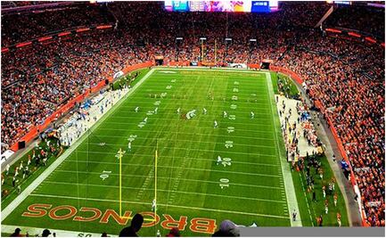 Dueños de Walmart comprarán a los Broncos de Denver; venta ronda los 4.6 billones de dólares