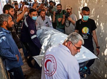 Autoridades recuperan 60 cadáveres tras la retirada de tropas israelíes de 2 barrios de Gaza