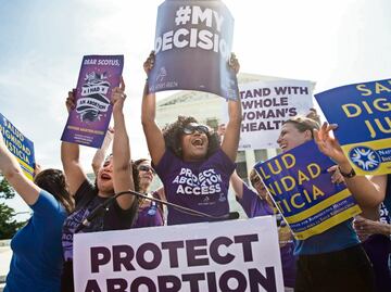 Trump dice que el Supremo de Arizona fue demasiado lejos al prohibir casi por completo el aborto