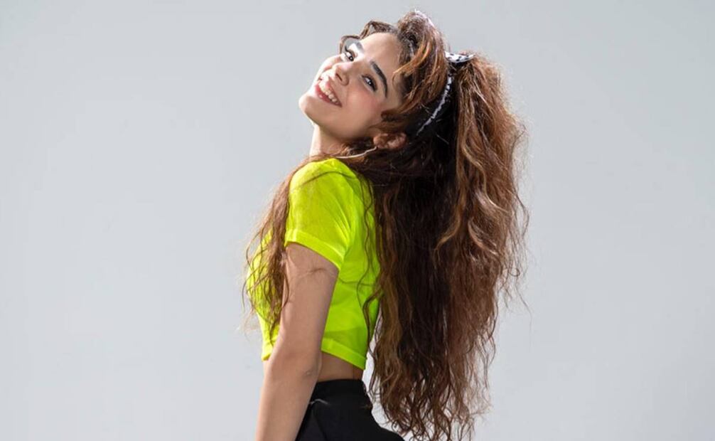 La actriz Regina Villaverde interpreta a una Gloria Trevi adolescente en la serie de Televisión de Vix Ellas Soy Yo.