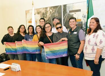 Parejas gay solicitan registro para matrimonio