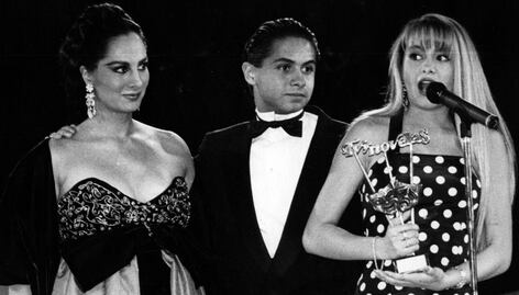 Paulina Rubio dedica emotivo mensaje a su fallecida madre, Susana Dosamantes