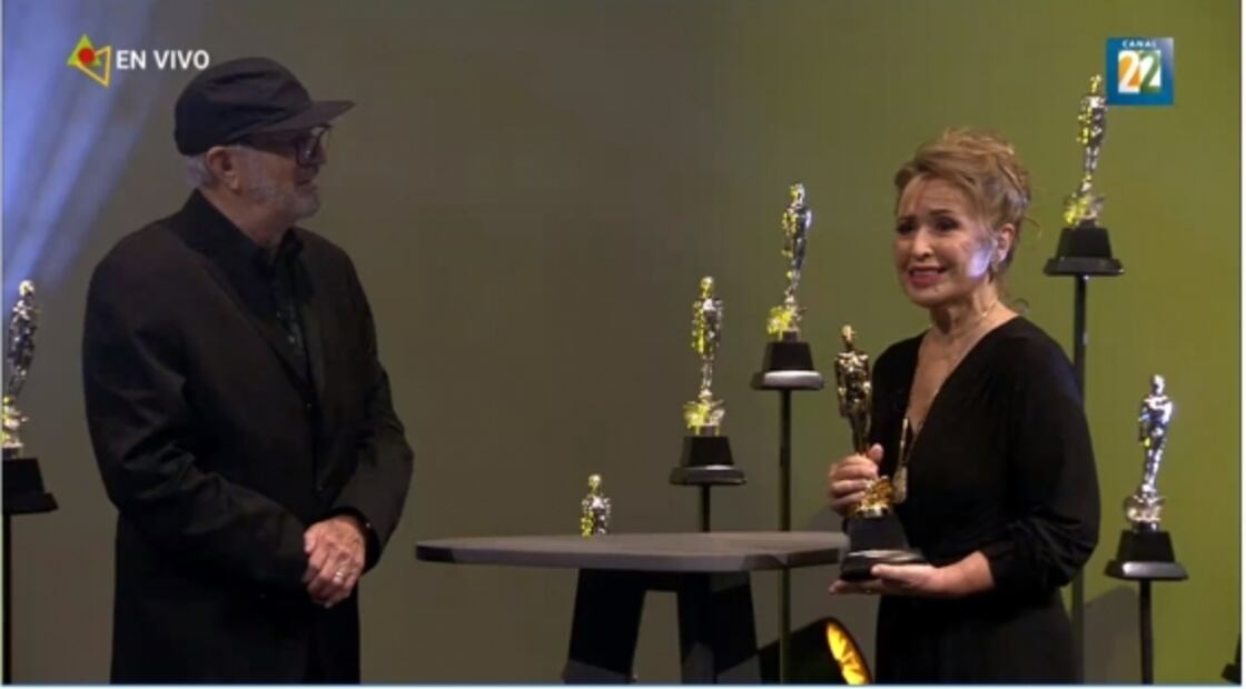 "Ya no estoy aquí" se llena de plata en una noche del Ariel con sonido a cumbia