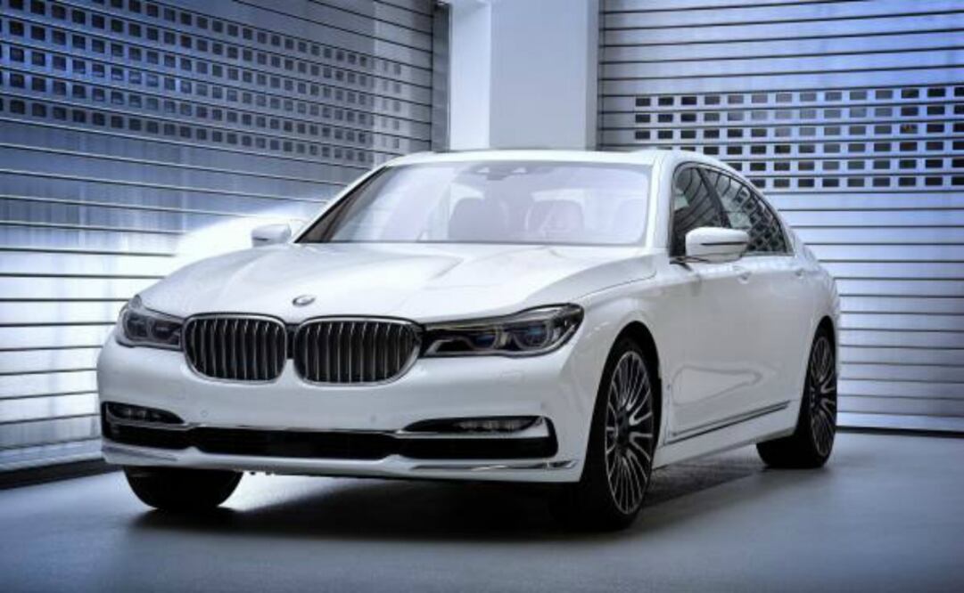 BMW 750 Li xDrive aumenta su lujo con dos ediciones especiales