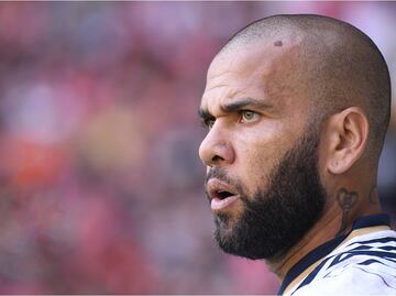 Dani Alves pide a los mexicanos ser más solidarios y apoyarse entre sí