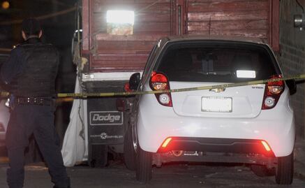La matan a balazos y abandonan su cadáver debajo de un camión en Iztapalapa