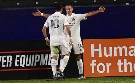 Chicharito Hernández regresa con el Galaxy y anota gol