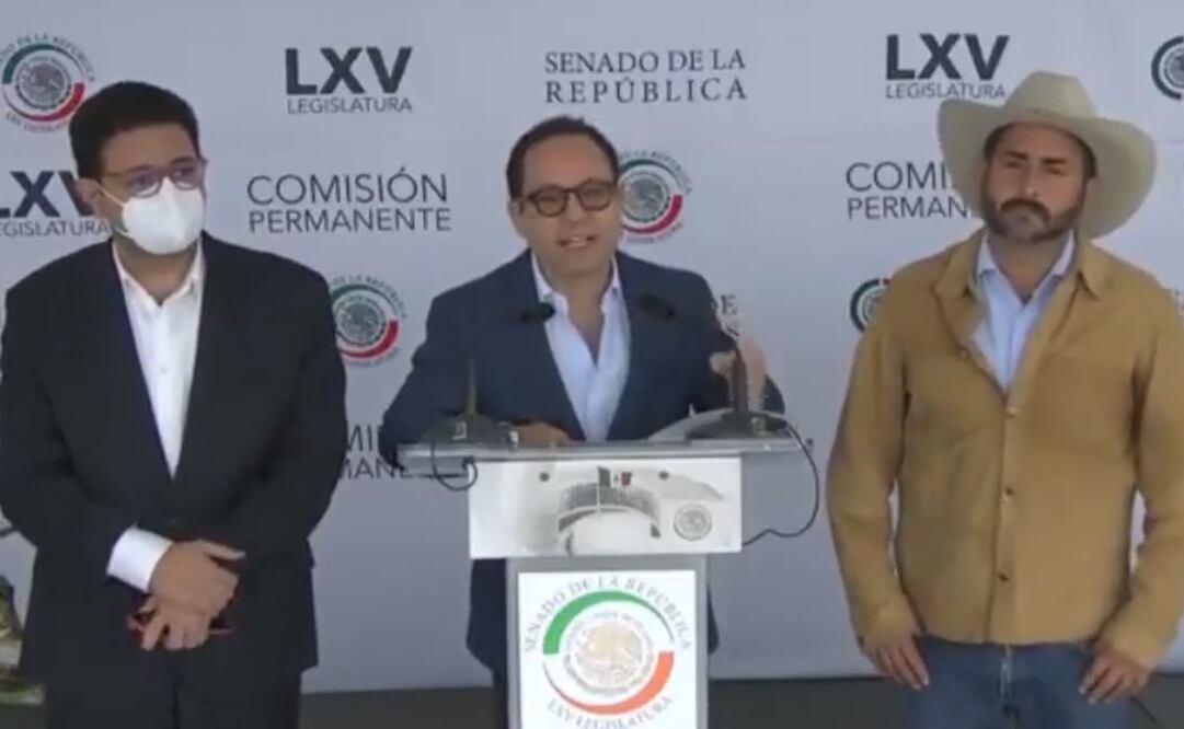 Clemente Castañeda, coordinador del Grupo Parlamentario de MC y productores / Captura de pantalla