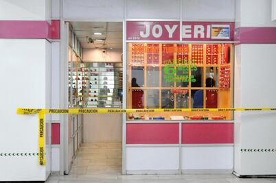 Vinculan a proceso a supuesto ladrón que roció a vendedora con gasolina