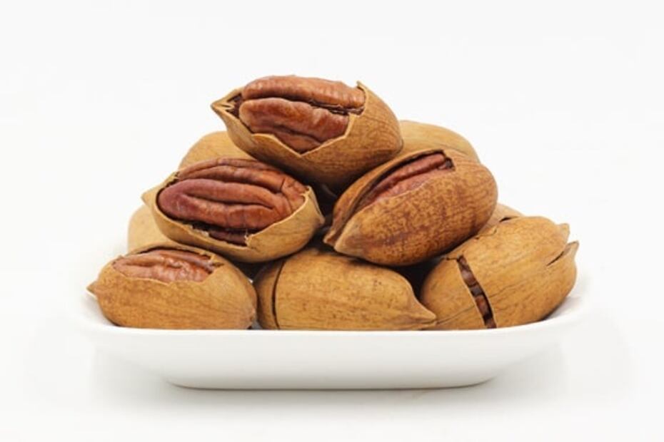 Comer almendras y nueces ayuda a reducir el colesterol