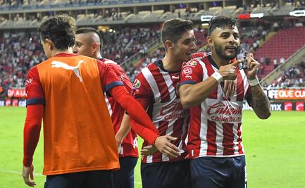 Chivas enfrenta a Tigres, prueba difícil previo al Clásico Nacional