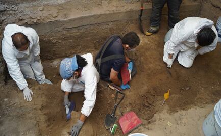 Fotos antiguas y más de 2 mil huesos, entre los indicios hallados en casa del feminicida de Atizapán 