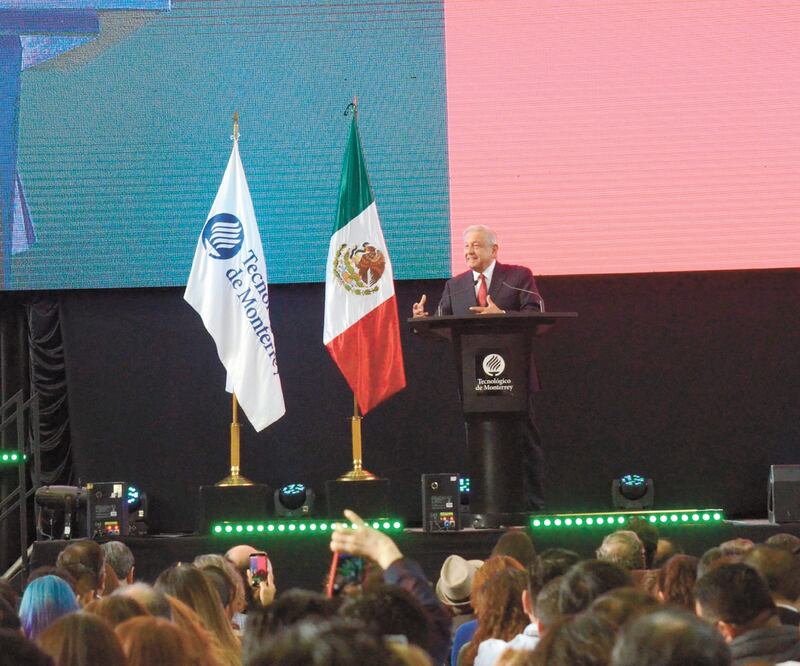 El presidente Andrés Manuel López Obrador participó en el Congreso Internacional de Innovación Educativa 2019, en Monterrey. Foto/EMILIO VÁSQUEZ. EL UNIVERSAL