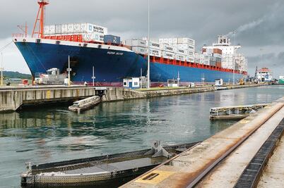 China revisará proyecto de venta a EU de puertos del canal de Panamá; CK Hutchison quiere vender negocio portuario a BlackRock