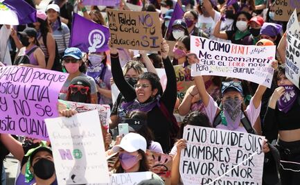 "Hey idiota, las niñas no se tocan”; marchan miles de mujeres por el 8M