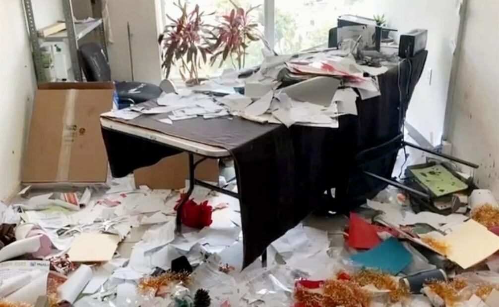 Empleados de la SEP piden castigo para maestros de la CNTE que tomaron instalaciones de la Coordinación Sectorial de Educación Preescolar. Foto: Especial