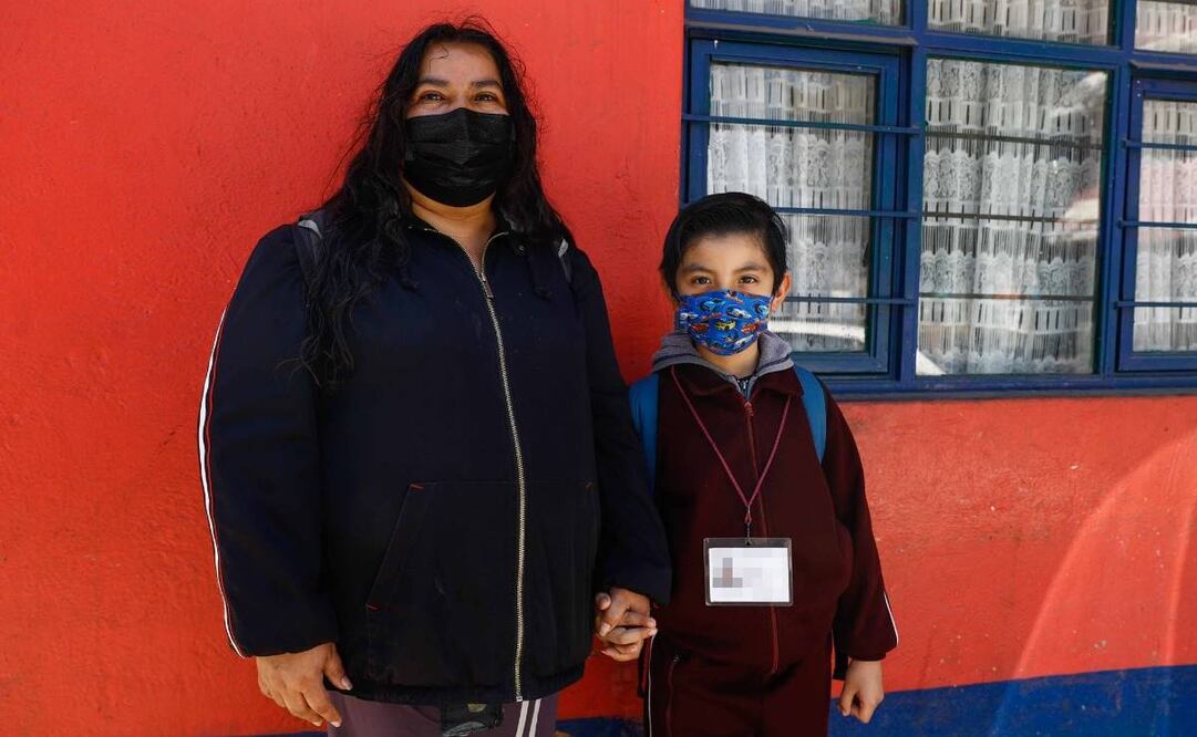Alma Delia cuenta que desde que falleció su marido tuvo que trabajar más para sacar para los gastos de su casa / Foto: Diego Simón Sánchez. El Universal 