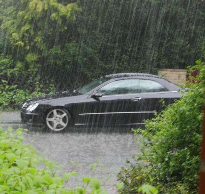 ¿Sabes cómo secar los frenos de tu coche en época de lluvias?