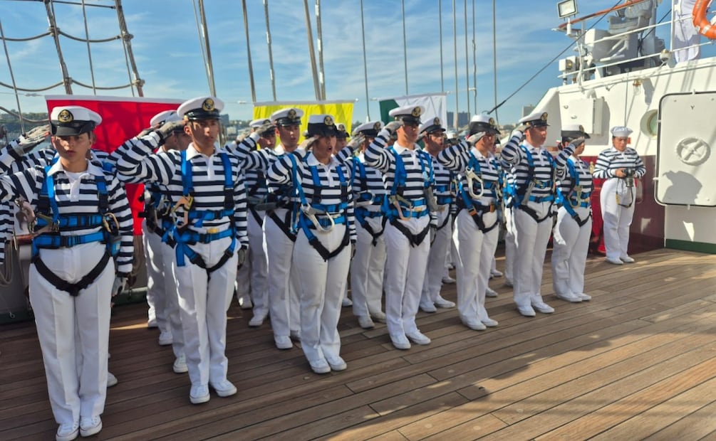 La tripulación se compone de 6 capitanes, 37 oficiales y 166 cadetes (4/10/2025). Foto: Especial